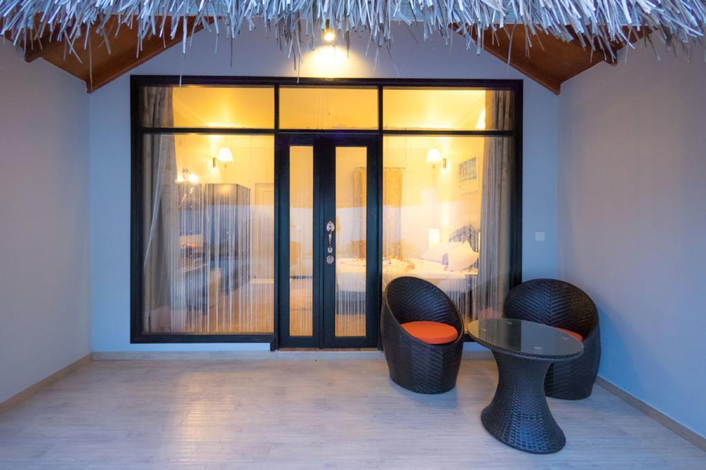 Local Island Inn Hangnaameedhoo Exterior photo