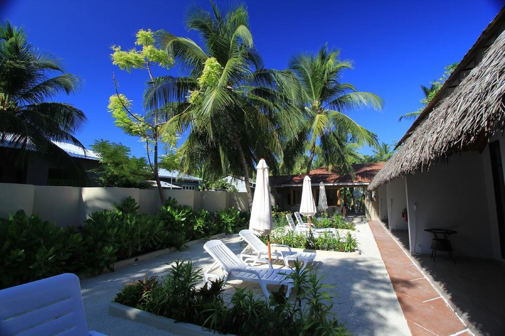 Local Island Inn Hangnaameedhoo Exterior photo