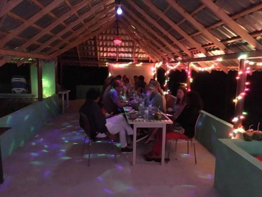Local Island Inn Hangnaameedhoo Exterior photo