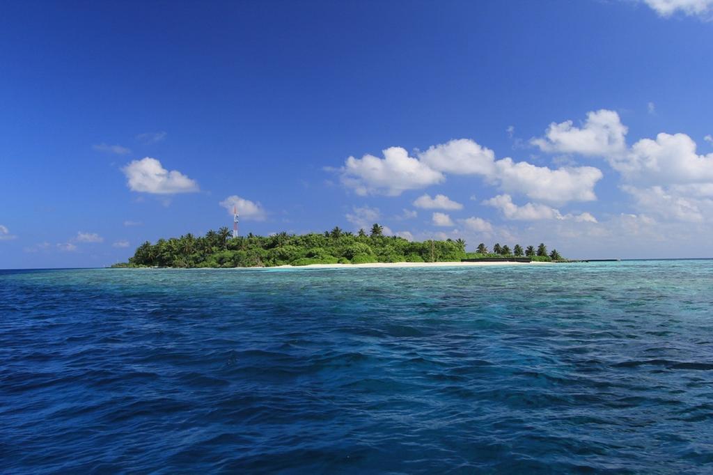 Local Island Inn Hangnaameedhoo Exterior photo